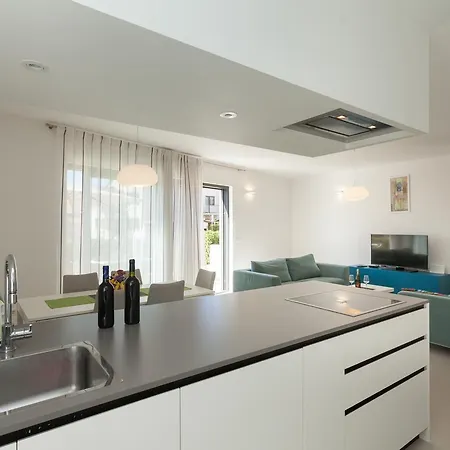 Adriatic Pearl Apartment *